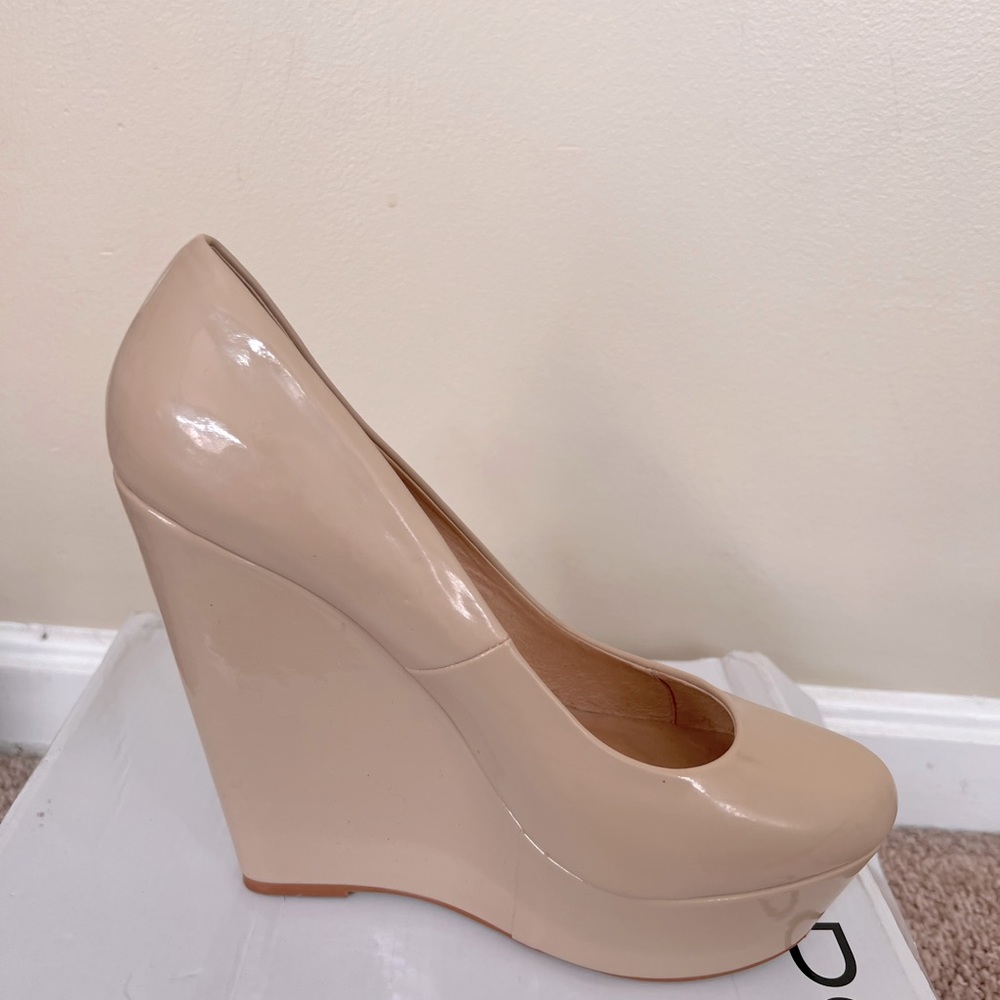 Aldo Herena Tan Patent Wedges:; Size 9
